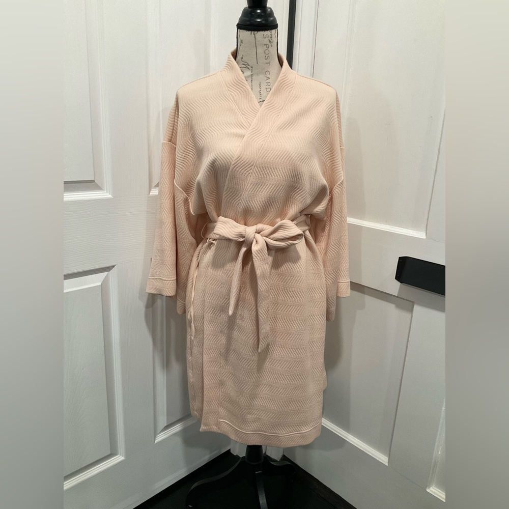 SOMA PINKY PEACH TEXTURED WIDE SLEEVED‎ KNEE LENGTH ROBE